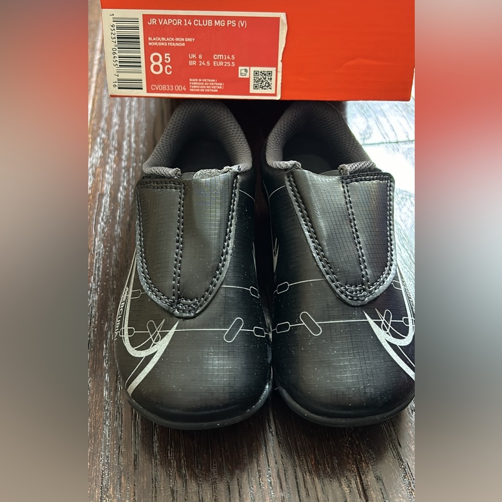 NIB Nike JR VAPOR 14 Cleats